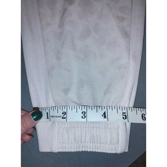 Athleta Pants Women's Size 8 Ivory Camo Brooklyn Textured Jogger Tapered - Picture 8 of 10
